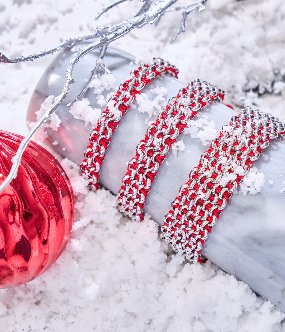 DIE RED STRING KOLLEKTION