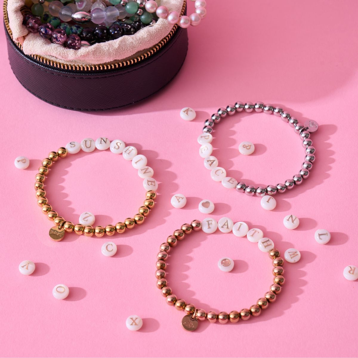 DIE ARMBÄNDER DER KONZERTÄRA