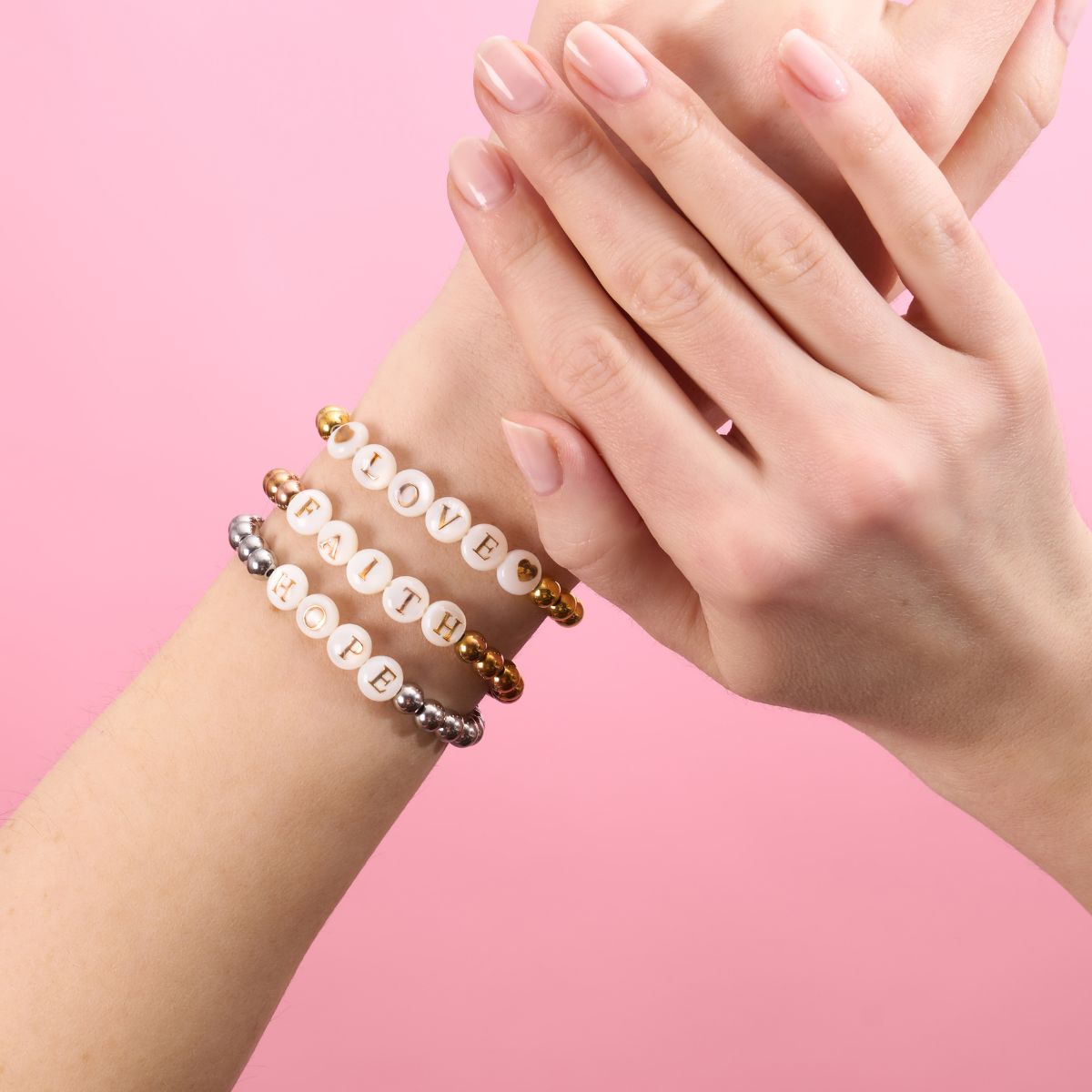 DIE ARMBÄNDER DER KONZERTÄRA