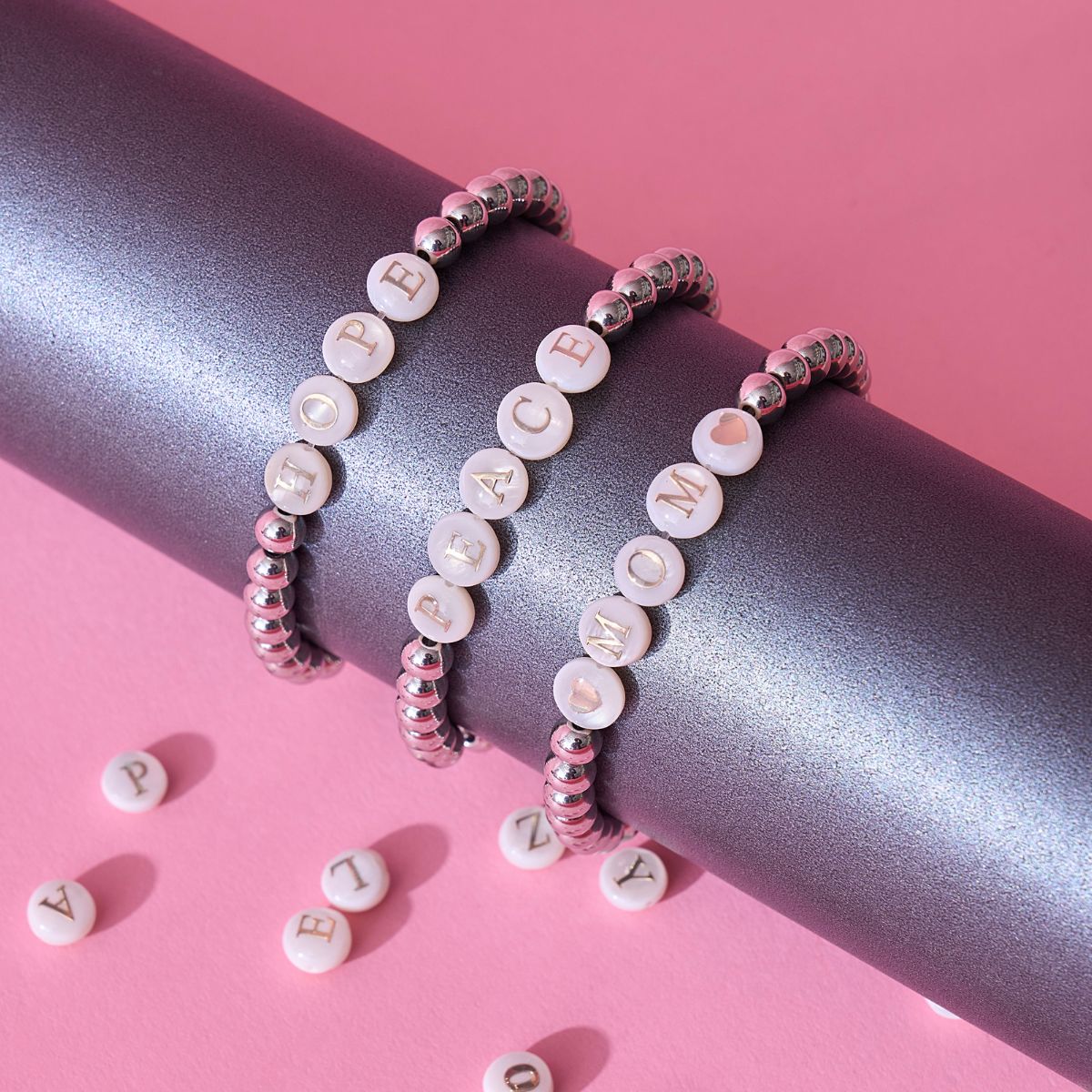 DIE ARMBÄNDER DER KONZERTÄRA