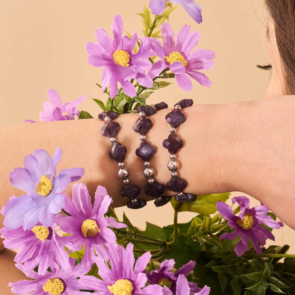 ARMBAND DES MONATS & FREUNDE