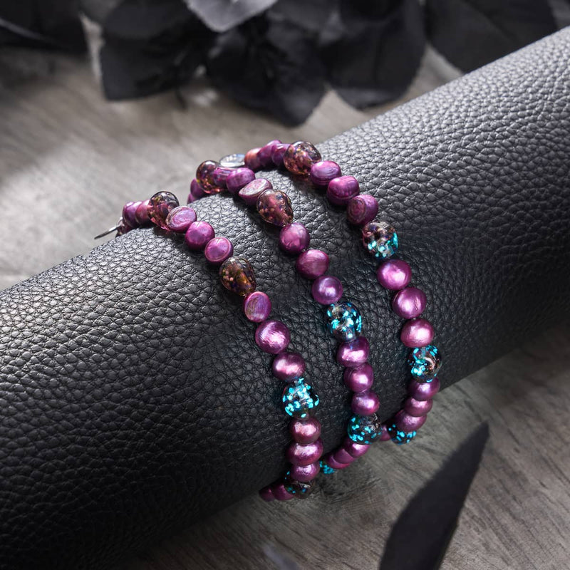 Violette Schatten | 925er Sterlingsilber | Lila Süßwasserperle x Glühwürmchen-Glas-Totenkopf-Armband
