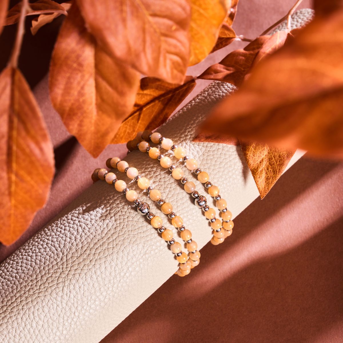 ARMBAND DES MONATS & FREUNDE