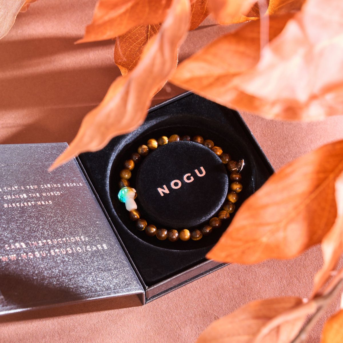 ARMBAND DES MONATS & FREUNDE