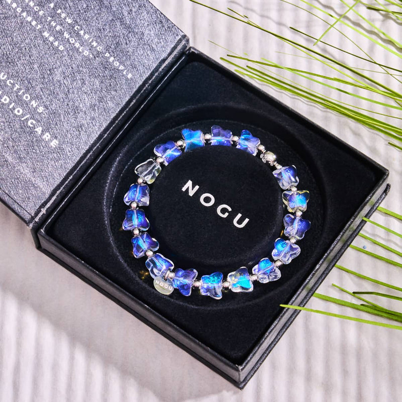 Morgentau | Silber | Regenbogenweißes Schmetterlingsarmband