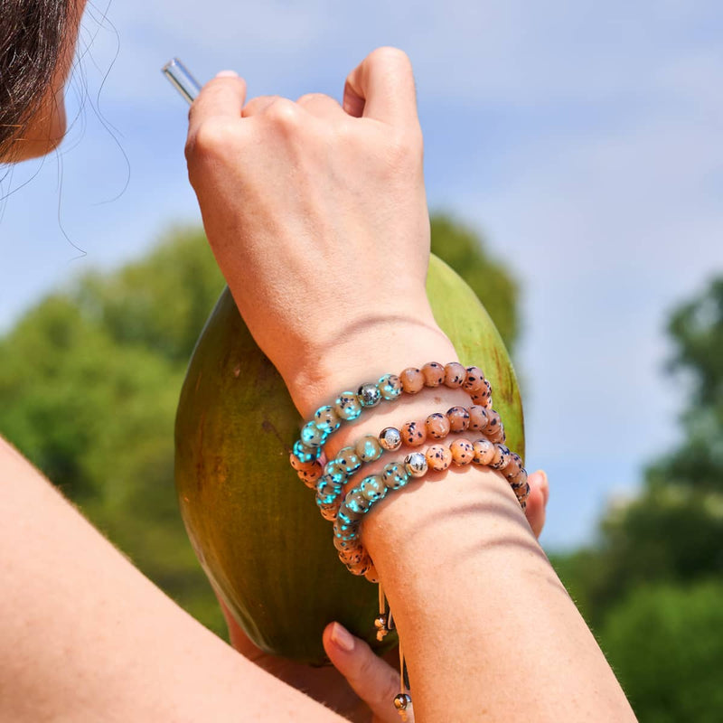 Blaubeer-Cobbler | Silber | Glühwürmchen-Glas-Makramee-Armband