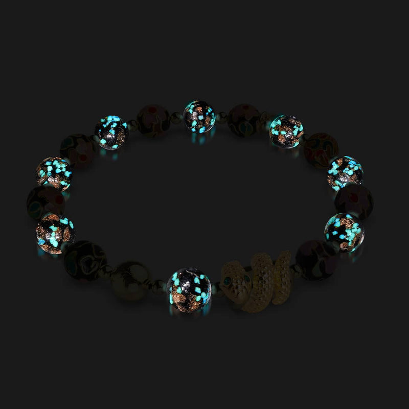 Schattendrache | Emaille-Lotus | Onyx-Glühwürmchen-Glas-Schlangenarmband