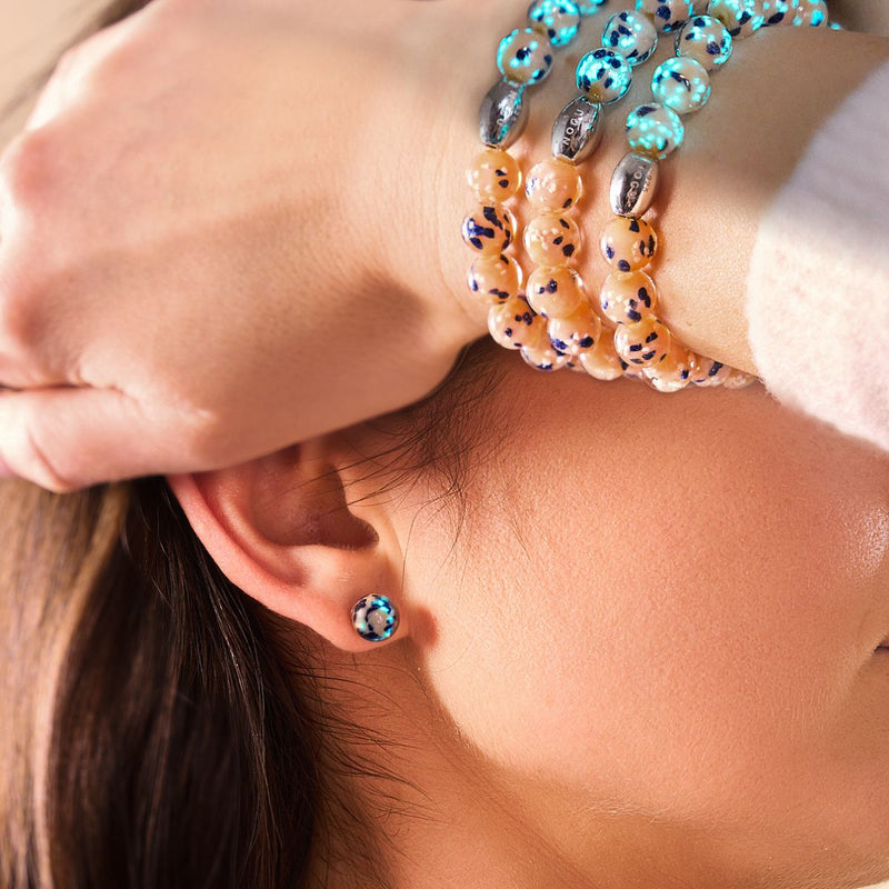 Blaubeer-Cobbler | 925er Sterlingsilber | Glühwürmchen-Glas-Ohrstecker