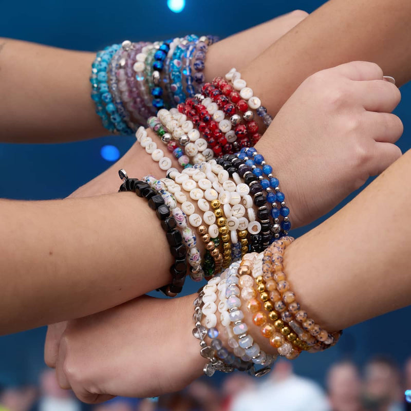 Armband aus Roséchrom und Karamell-Glitzerglas