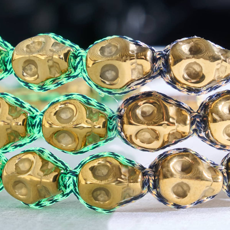 Grabmal des Midas | Goldene Totenköpfe x Schwarzes GloWeave | Makramee-Armband