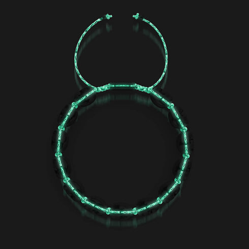 Grabmal des Midas | Goldene Totenköpfe x Schwarzes GloWeave | Makramee-Armband