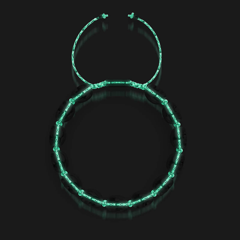 Hexenstunde | Gunmetal Skulls x Violet GloWeave | Makramee-Armband