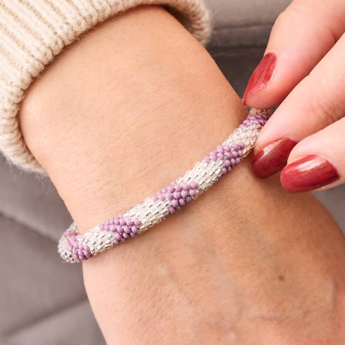 Lila Kaiser | Himalaya-Glasperlenarmband