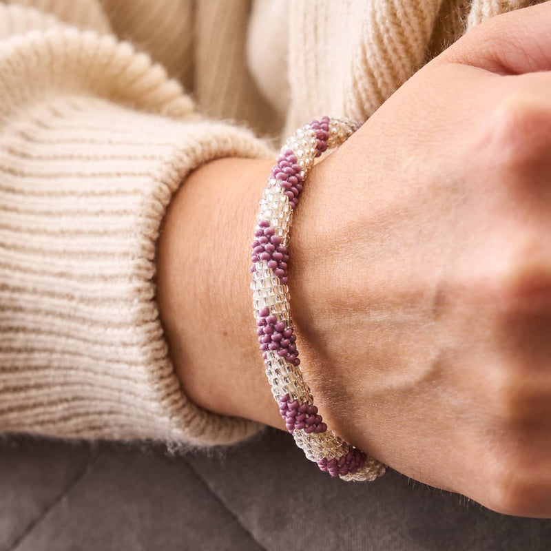 Lila Kaiser | Himalaya-Glasperlenarmband