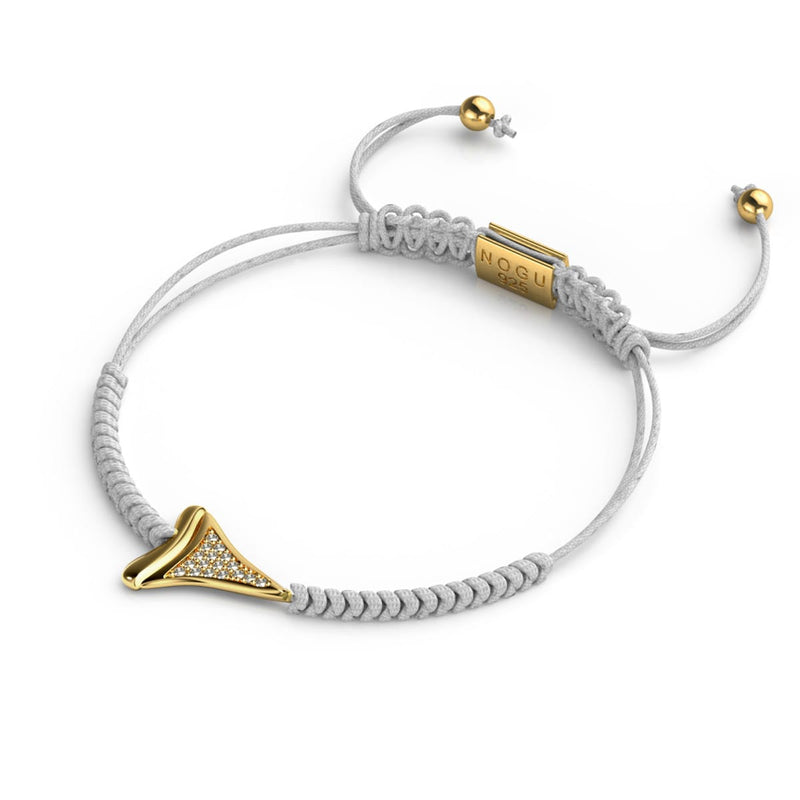 Weißes Makramee-Armband mit Haifischzahn von Lauren Howe | 925er Sterlingsilber, Gold Vermeil | Kristall