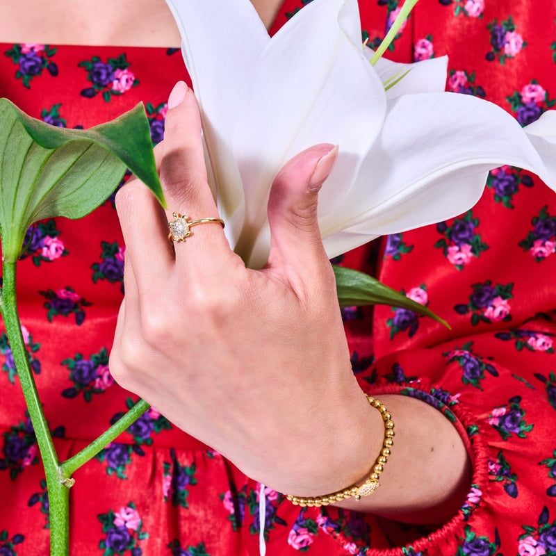 Tortuga | 18 Karat Gold | Weiß | Meeresschildkröte aus Kristall | Makramee-Charmballa-Armband