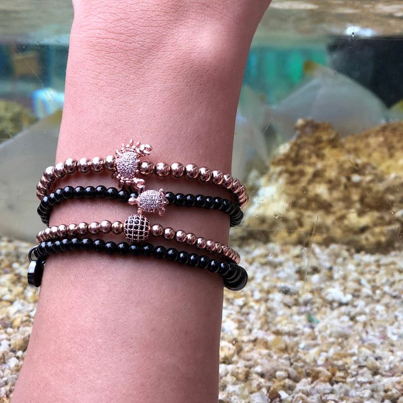 Charismatisch | 18 Karat Roségold | Schwarze Zirkonia-Kristalle | Ausdrucksarmband