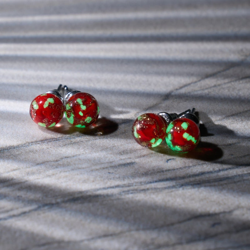 Purpurrot | 925 Sterling Silber | Mini-Glühwürmchen-Ohrstecker aus Glas