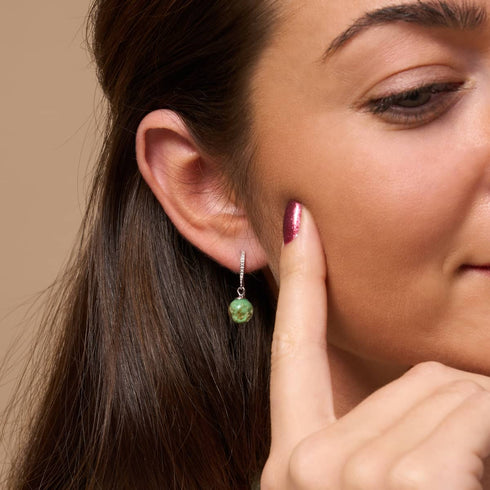 Kiwi | 925 Sterling Silber | Glühwürmchen-Glas-Huggie-Ohrringe