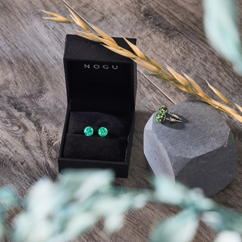 Merlot | 925er Sterlingsilber | Mini-Glühwürmchen-Ohrstecker aus Glas