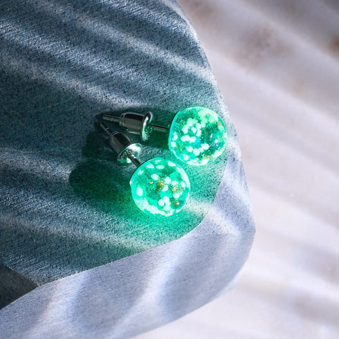 Blaugrün | 925er Sterlingsilber | Glühwürmchen-Ohrstecker aus Glas