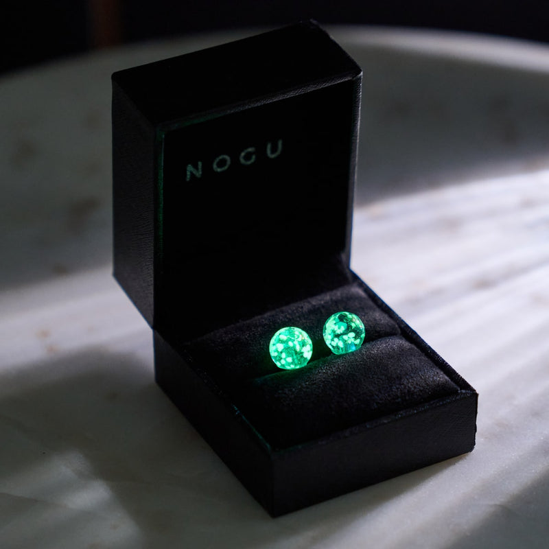 Blaugrün | 925er Sterlingsilber | Glühwürmchen-Ohrstecker aus Glas