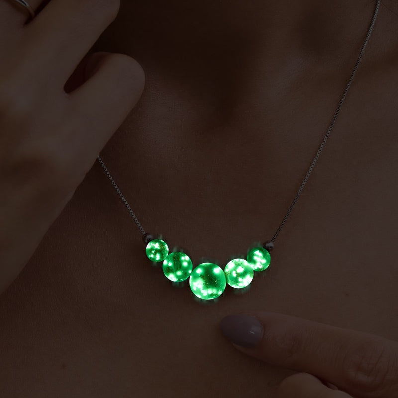 Immergrün | 925 Sterling Silber | Glühwürmchen-Glas-Halskette mit Unendlichkeitsverschluss