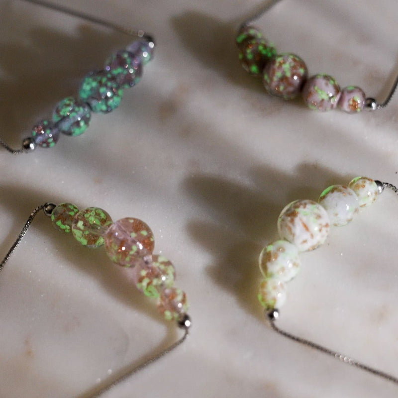 Rosenwasser | 925er Sterlingsilber | Glühwürmchen-Glas-Halskette mit Unendlichkeitsverschluss