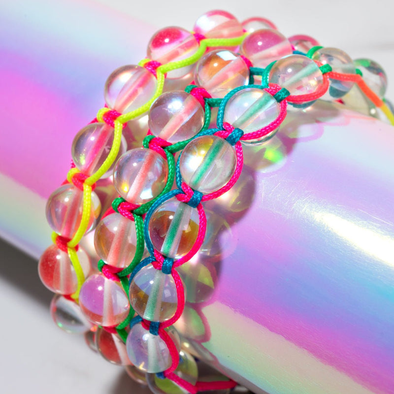 Neonspektrum | Regenbogen-Supernova | Silber | Charmballa-Armband aus Galaxieglas
