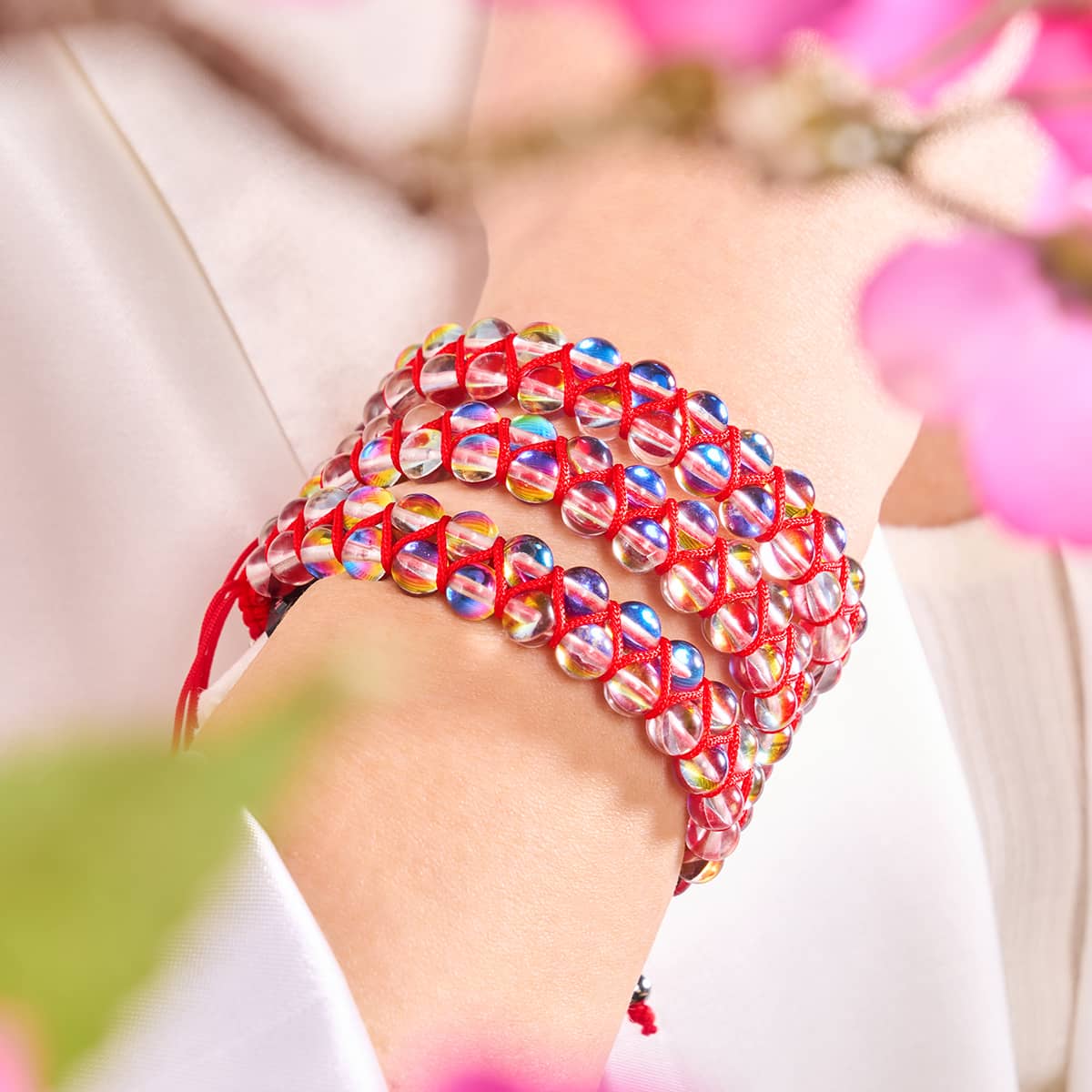 Scharlachrotes Supernova-Galaxieglas x Vitalitätsarmband mit roter Schnur