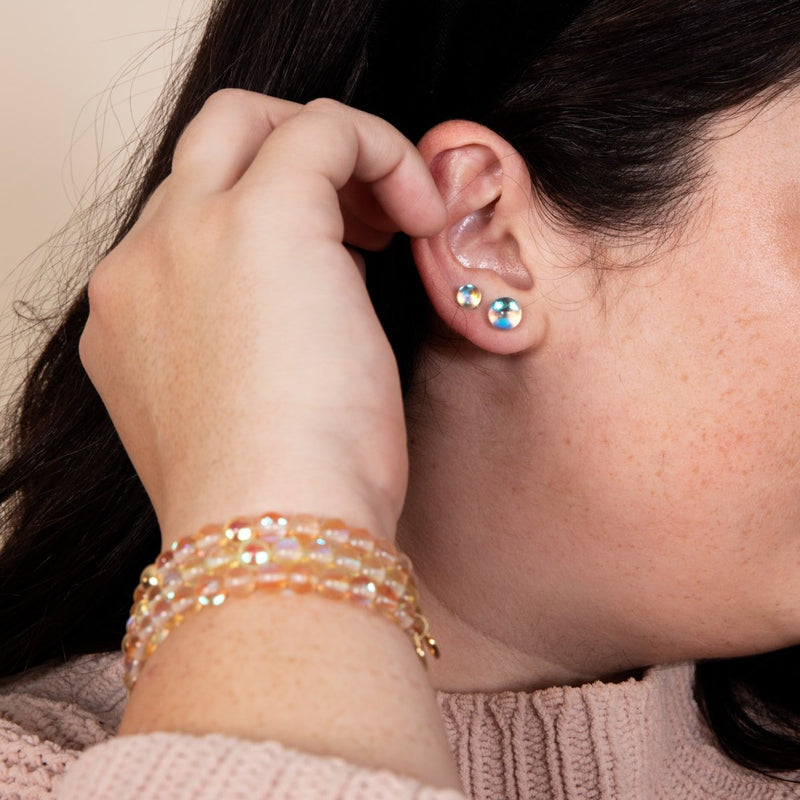 Regenbogen-Supernova | 925er Sterlingsilber | Mini-Ohrstecker aus Galaxieglas