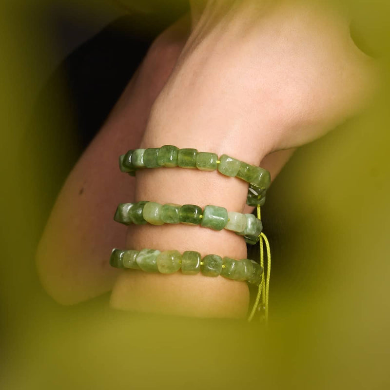 Olivenquarz | Silber | Edelstein-Kieselstein-Makramee-Armband