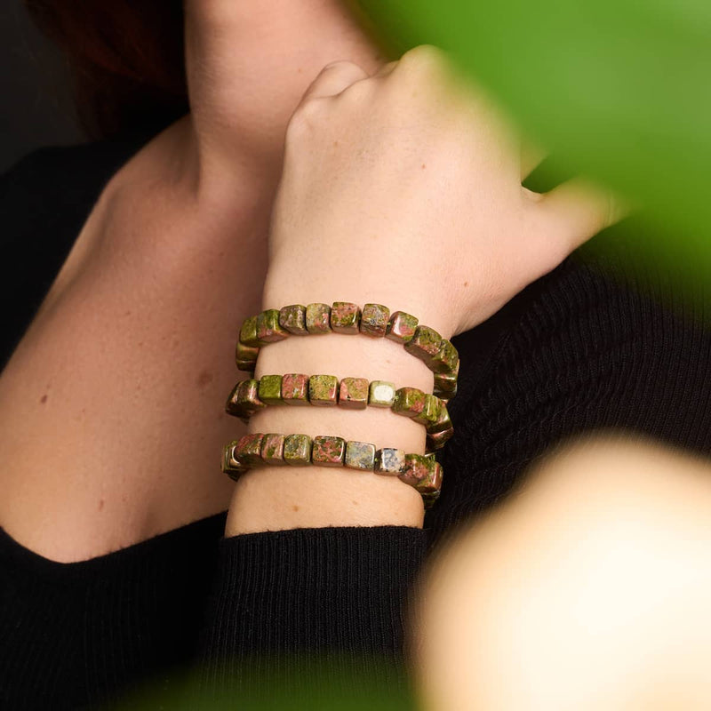 Unakit-Jaspis | Silber | Edelstein-Kieselstein-Makramee-Armband