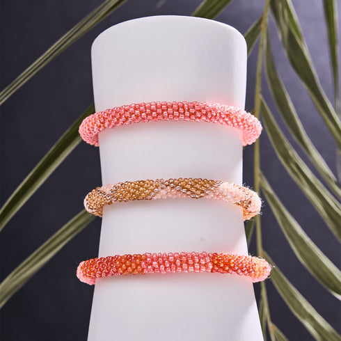 Pfirsichkoralle | Himalaya-Glasperlenarmband