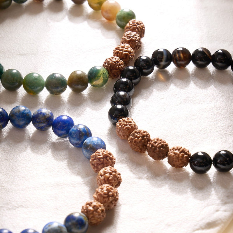 Feng Shui | Schwarzer Linienachat x Rudraksha | Mala-Armband