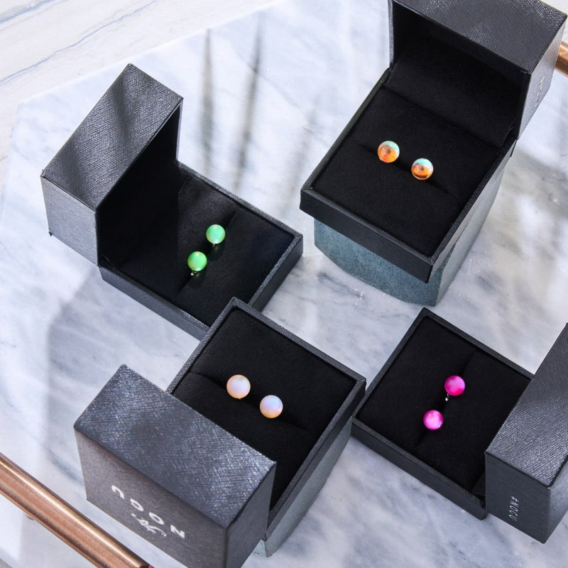 Magenta | 925 Sterling Silber | Meerjungfrau Glas Mini Ohrstecker