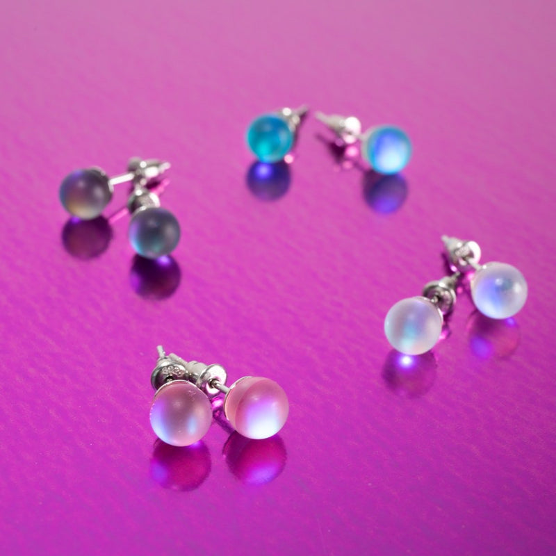 Regenbogenweiß | 925 Sterling Silber | Meerjungfrau Glas Mini Ohrstecker