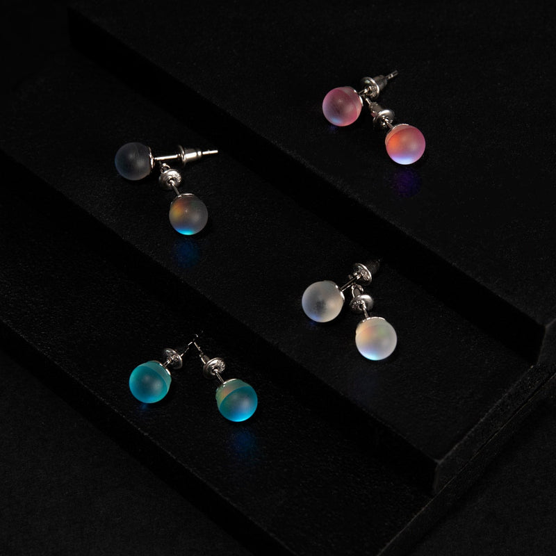Regenbogenweiß | 925 Sterling Silber | Meerjungfrau Glas Mini Ohrstecker
