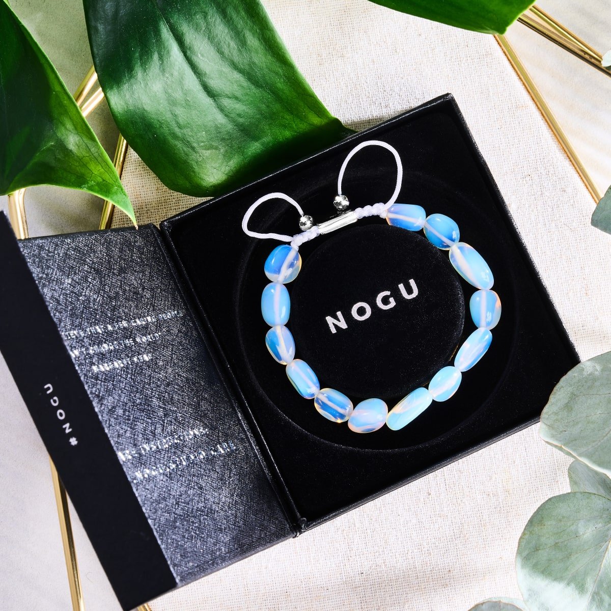 Silber x Weiß | Opal Mondstein Kiesel Makramee Armband