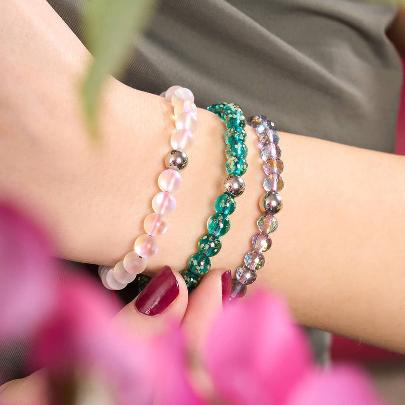 Elektrokohle Prisma x Rotes Schnurarmband