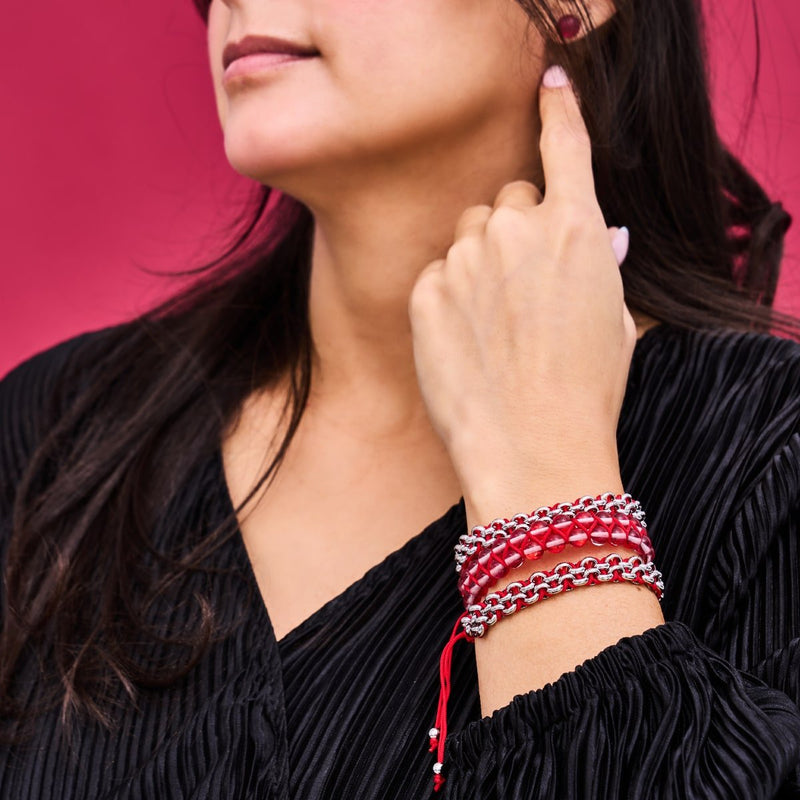 Silber und rote Emaille | Kismet Links | Makramee Weihnachtsmann Armband