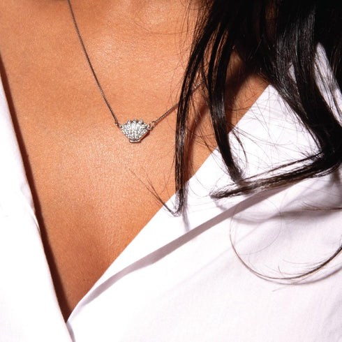 Playa | 925 Sterling Silber | Halskette mit Kristall-Muschel-Unendlichkeitsverschluss