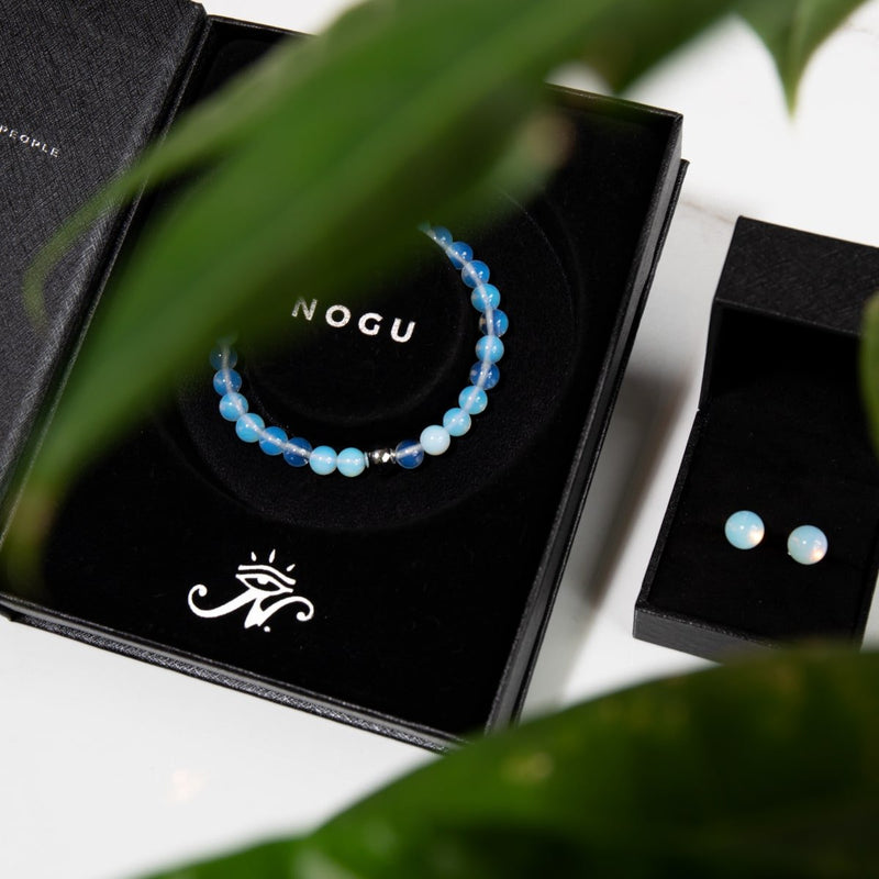 Opal-Mondstein | 925er Sterlingsilber | Edelstein-Ohrstecker