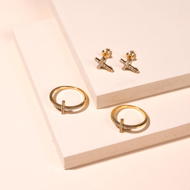 Gesegnet | Gold Vermeil | CZ Diamant Kreuz Ohrringe