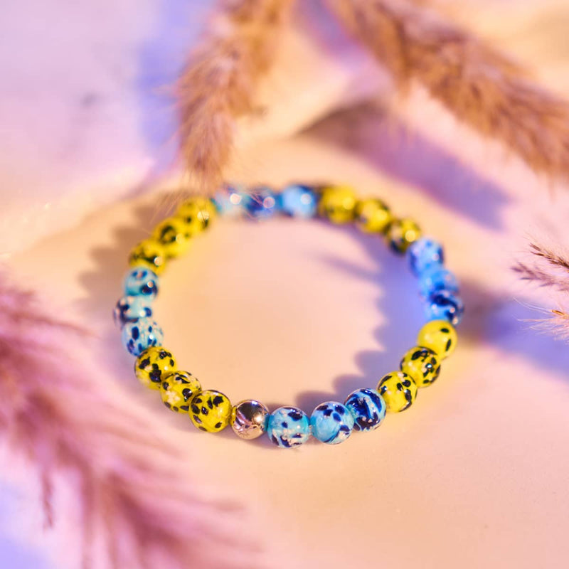 Sonne und Himmel | Ukrainische Hilfe | Glühwürmchen-Glasperlenarmband