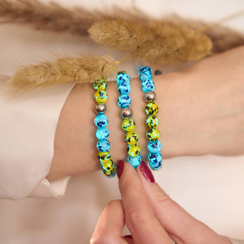 Sonne und Himmel | Ukrainische Hilfe | Glühwürmchen-Glasperlenarmband