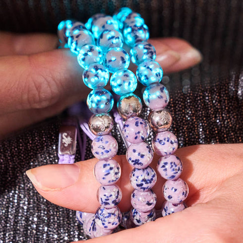 Blaue Iris | Silber | Glühwürmchen-Glas-Makramee-Armband