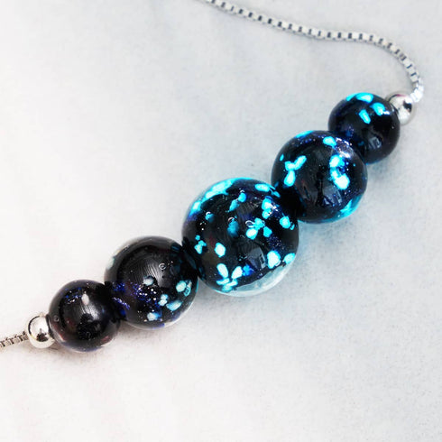 Pechschwarz | 925 Sterling Silber | Firefly Glas Unendlichkeitsverschluss Halskette 