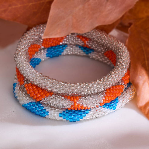 Leichte Wolken | Himalaya-Glasperlenarmband