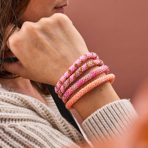 Pfirsichkoralle | Himalaya-Glasperlenarmband